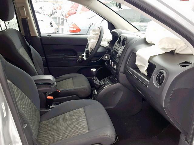 1J4NT1FA2AD652805 - 2010 JEEP COMPASS SP 银色 照片 5