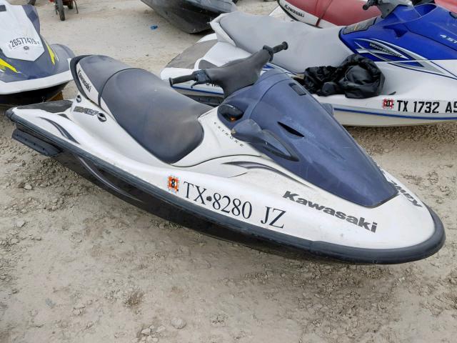 KAW42124C404 - 2004 KAWASAKI STX12F WHITE photo 1