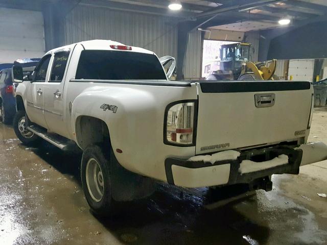 1GT426C89EF113272 - 2014 GMC SIERRA K35 WHITE photo 3