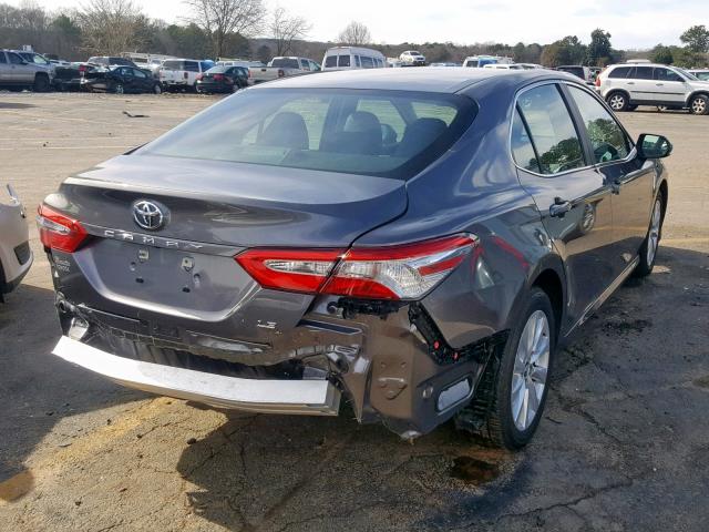 4T1B11HK0JU021437 - 2018 TOYOTA CAMRY L ნაცრისფერი ფოტო 4