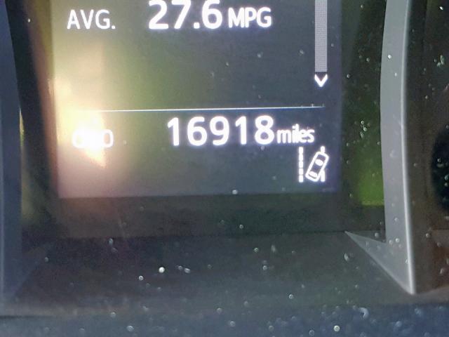 4T1B11HK0JU021437 - 2018 TOYOTA CAMRY L ნაცრისფერი ფოტო 8