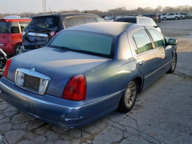 1LNHM82W1XY650857 - 1999 LINCOLN TOWN CAR S BLUE photo 4