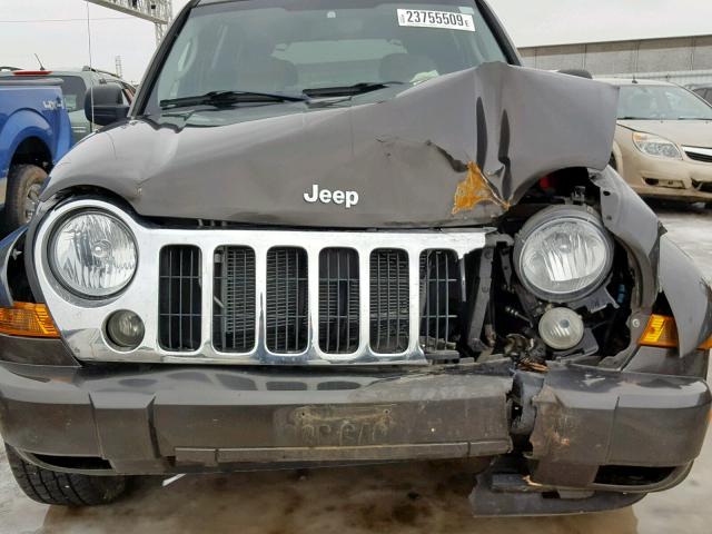 1J4GL58KX5W596306 - 2005 JEEP LIBERTY LI BROWN photo 7