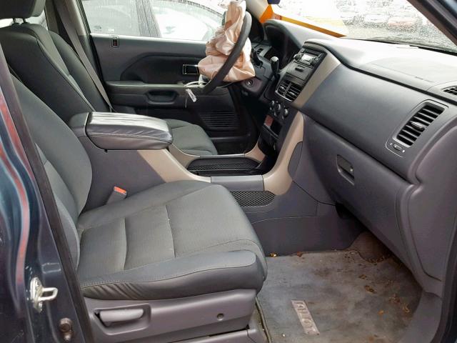 5FNYF28146B023074 - 2006 HONDA PILOT LX BLUE photo 5