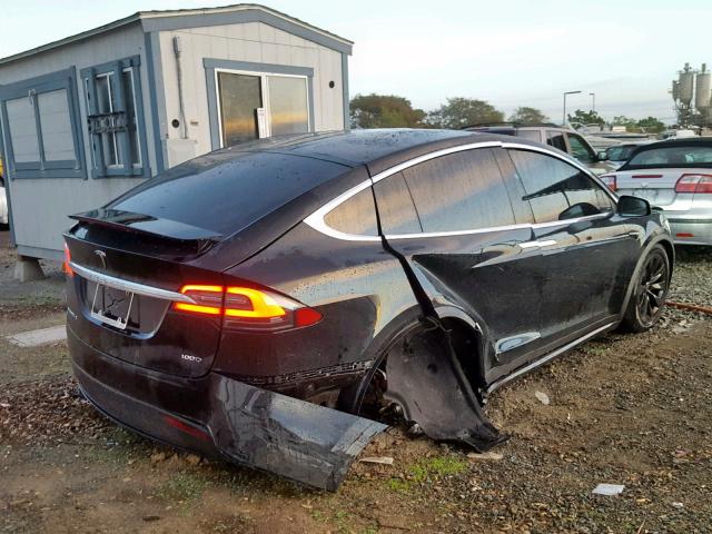 5YJXCAE27HF077189 - 2017 TESLA MODEL X BLACK photo 4