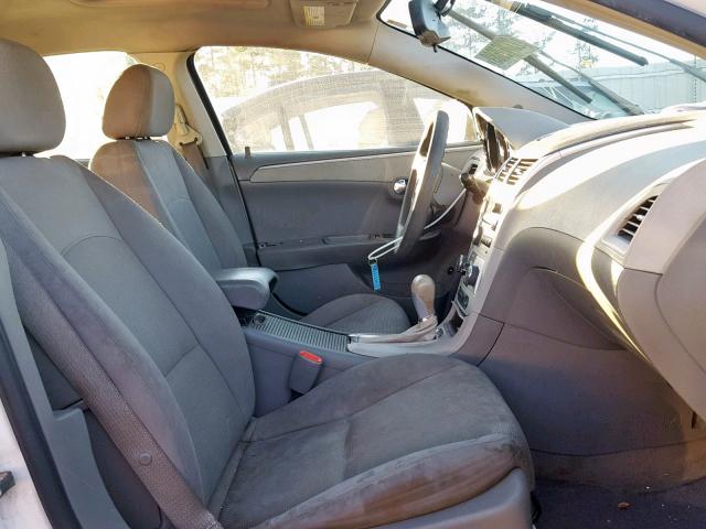 1G1ZH57B29F119143 - 2009 CHEVROLET MALIBU 1LT WHITE photo 5