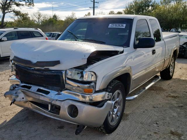 2GTEK19T431179543 - 2003 GMC NEW SIERRA WHITE photo 2