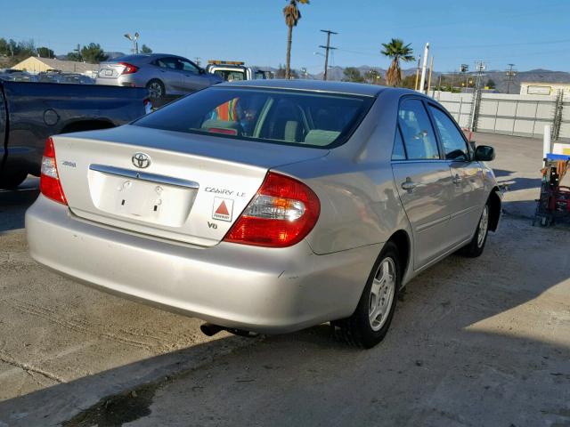 4T1BF32K32U519784 - 2002 TOYOTA CAMRY LE 银色 照片 4
