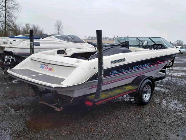 USHE40TAD989 - 1989 CHAL SKI BOAT WHITE photo 4