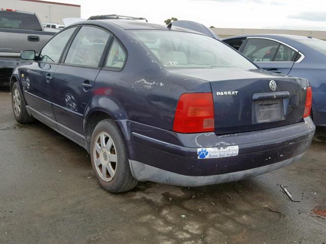 WVWMD63B8XE425937 - 1999 VOLKSWAGEN PASSAT GLS BLUE photo 3