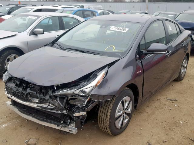 JTDKBRFU5J3596515 - 2018 TOYOTA PRIUS GRAY photo 2