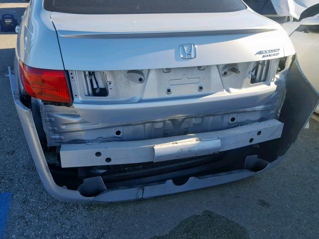 JHMCN36575C003937 - 2005 HONDA ACCORD HYB SILVER photo 9