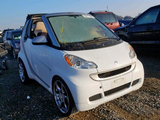 WMEEK31X18K097319 - 2008 SMART FORTWO PAS WHITE photo 1