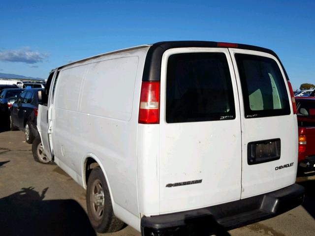 1GCFG15XX61196372 - 2006 CHEVROLET EXPRESS G1 WHITE photo 3