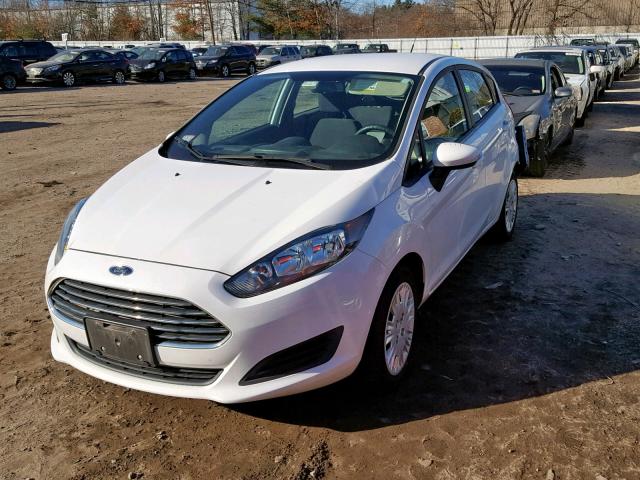 3FADP4TJ5GM133827 - 2016 FORD FIESTA S WHITE photo 2