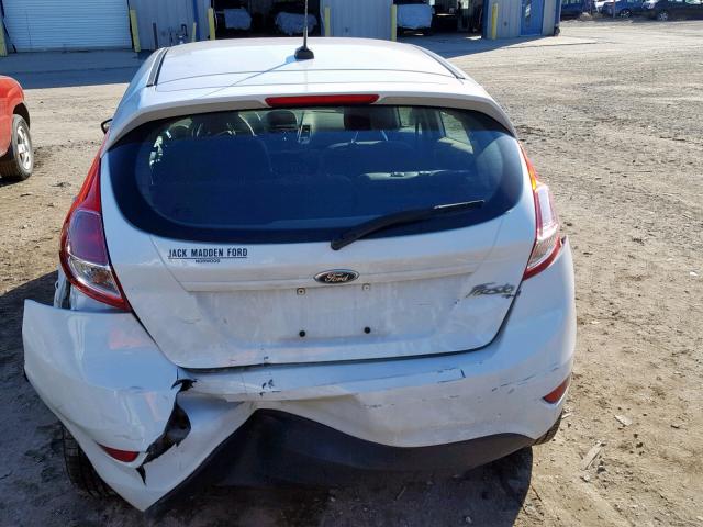 3FADP4TJ5GM133827 - 2016 FORD FIESTA S WHITE photo 9