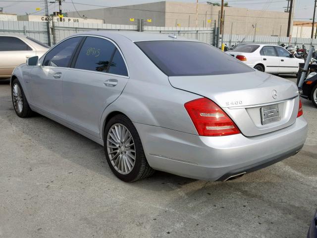 WDDNG9FB7AA302563 - 2010 MERCEDES-BENZ S 400 SILVER photo 3