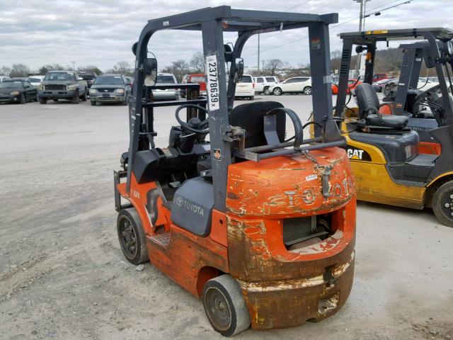 86389 - 2004 TOYOTA FORKLIFT TWO TONE photo 3