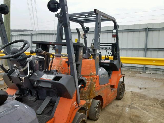 89626 - 2005 TOYOTA FORKLIFT TWO TONE photo 4