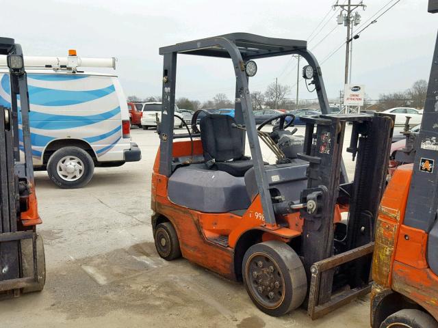 83678 - 2004 TOYOTA FORKLIFT TWO TONE photo 1