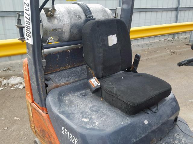 11468 - 2008 TOYOTA FORKLIFT TWO TONE photo 6