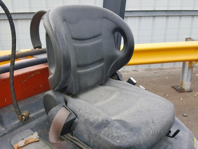 89521 - 2005 TOYOTA FORKLIFT TWO TONE photo 6