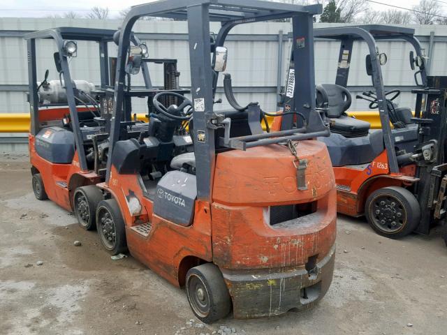 78446 - 2003 TOYOTA FORKLIFT TWO TONE photo 3