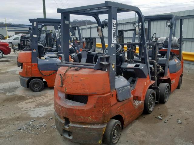 78446 - 2003 TOYOTA FORKLIFT TWO TONE photo 4