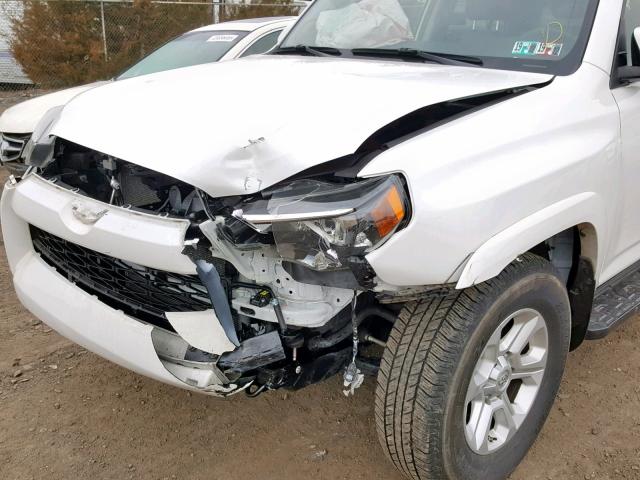 JTEBU5JR0G5397211 - 2016 TOYOTA 4RUNNER SR WHITE photo 9