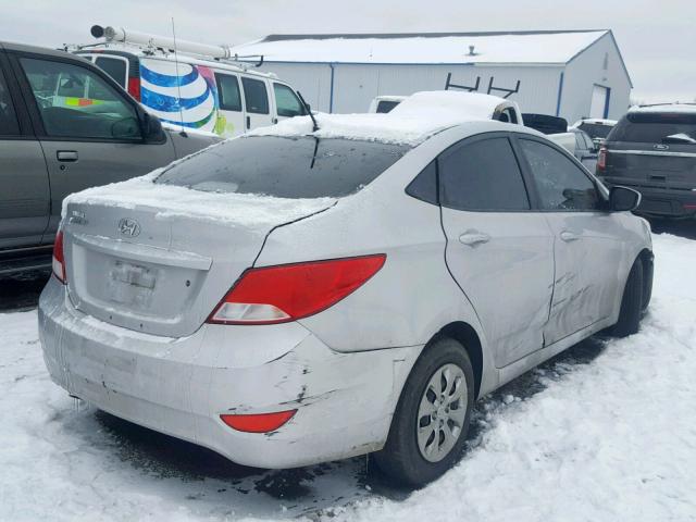 KMHCT4AE7GU962879 - 2016 HYUNDAI ACCENT SE SILVER photo 4