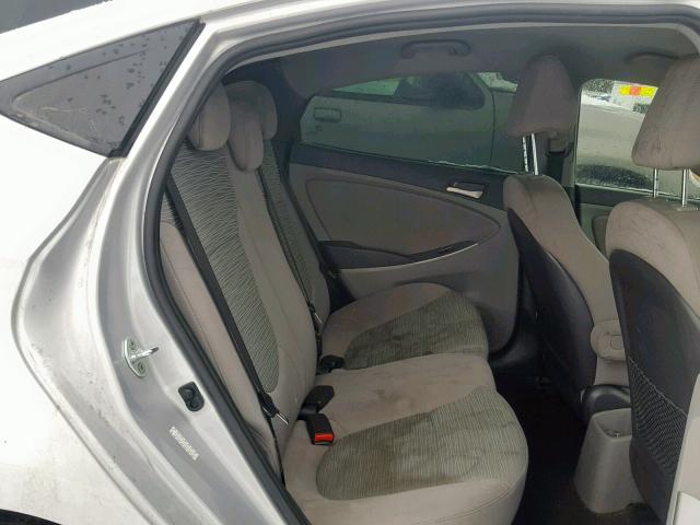 KMHCT4AE7GU962879 - 2016 HYUNDAI ACCENT SE SILVER photo 6