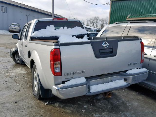 1N6AD09W28C409902 - 2008 NISSAN FRONTIER C SILVER photo 3