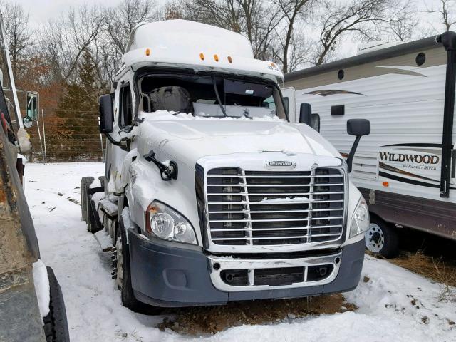 3AKJGEBGXFSGS6539 - 2015 FREIGHTLINER CASCADIA 1 WHITE photo 1