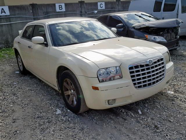 2C3KA53G47H828722 - 2007 CHRYSLER 300 TOURIN CREAM photo 1