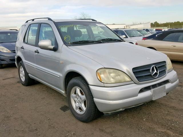 4JGAB54E61A229839 - 2001 MERCEDES-BENZ ML320 SILVER photo 1