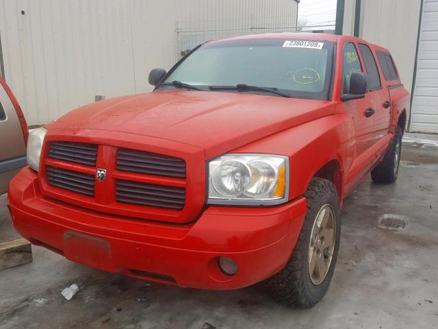 1D7HW48J06S712114 - 2006 DODGE DAKOTA QUA RED photo 2