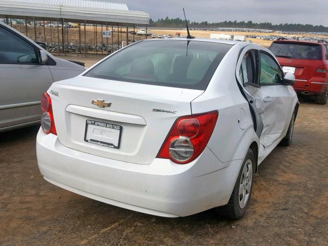 1G1JA5SH3D4155456 - 2013 CHEVROLET SONIC LS WHITE photo 4