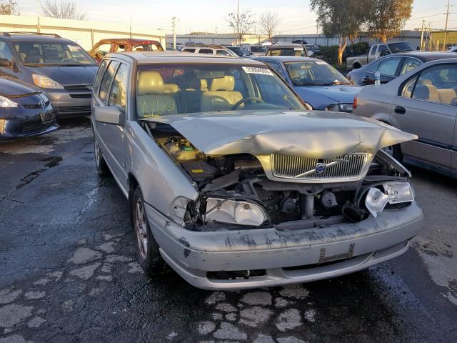 YV1LW61J8Y2669147 - 2000 VOLVO V70 BASE SILVER photo 1