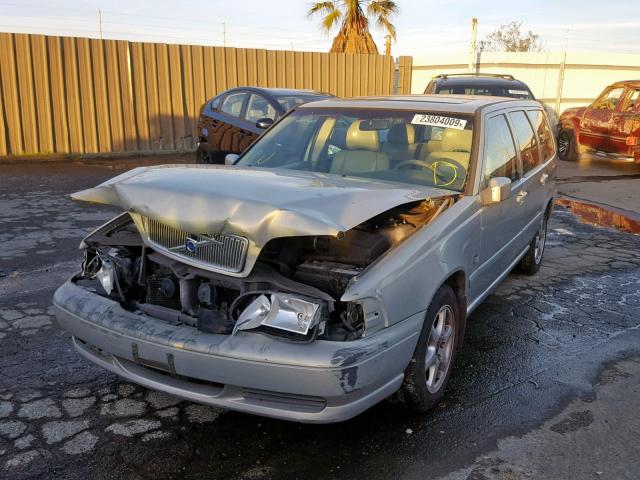 YV1LW61J8Y2669147 - 2000 VOLVO V70 BASE SILVER photo 2