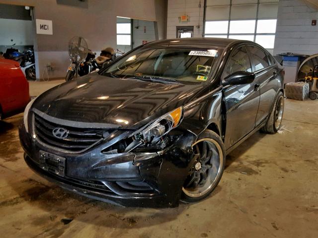 5NPEB4AC0BH092667 - 2011 HYUNDAI SONATA GLS BLACK photo 2