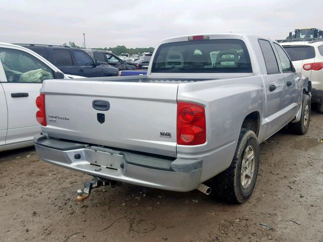 1D7HE48N76S533865 - 2006 DODGE DAKOTA QUA SILVER photo 4