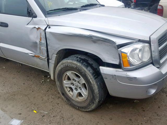 1D7HE48N76S533865 - 2006 DODGE DAKOTA QUA SILVER photo 9