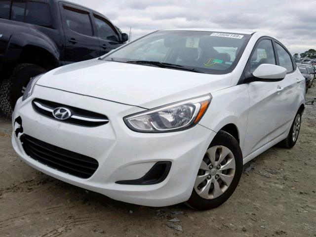 KMHCT4AE5GU994536 - 2016 HYUNDAI ACCENT SE WHITE photo 2