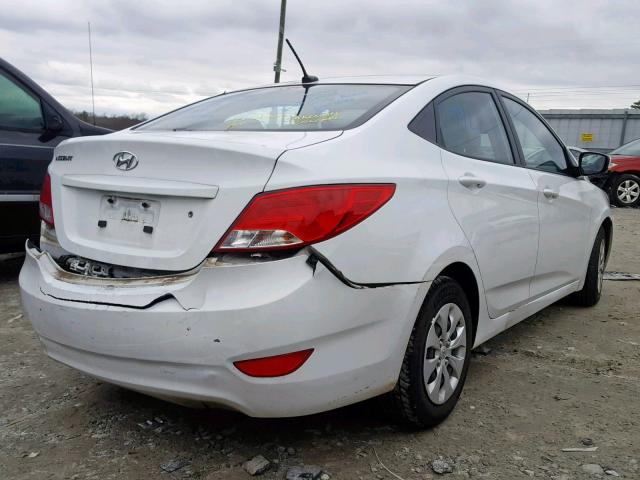 KMHCT4AE5GU994536 - 2016 HYUNDAI ACCENT SE WHITE photo 4