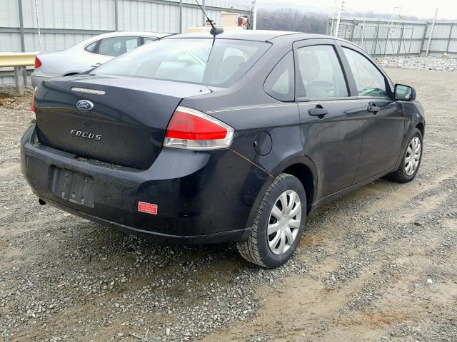 1FAHP34N68W180976 - 2008 FORD FOCUS S/SE BLACK photo 4