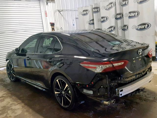 4T1B61HK5JU557754 - 2018 TOYOTA CAMRY XSE 黑色 照片 3