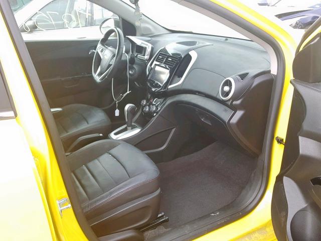 1G1JG5SB5F4213581 - 2015 CHEVROLET SONIC RS YELLOW photo 5