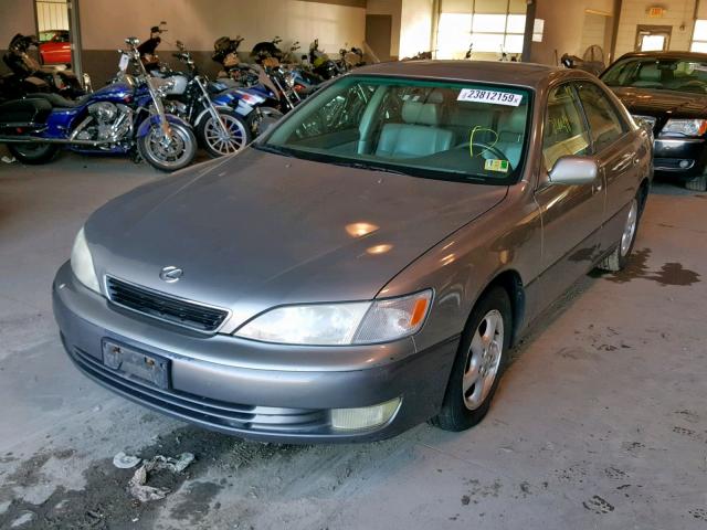 JT8BF28G0X5061302 - 1999 LEXUS ES 300 BEIGE photo 2