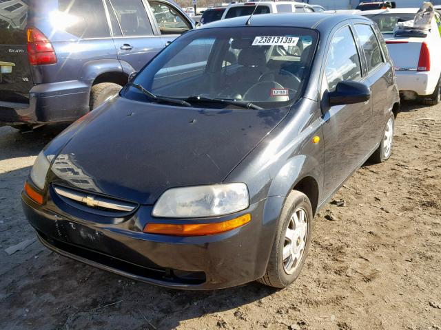 KL1TJ62674B183669 - 2004 CHEVROLET AVEO LS BLACK photo 2