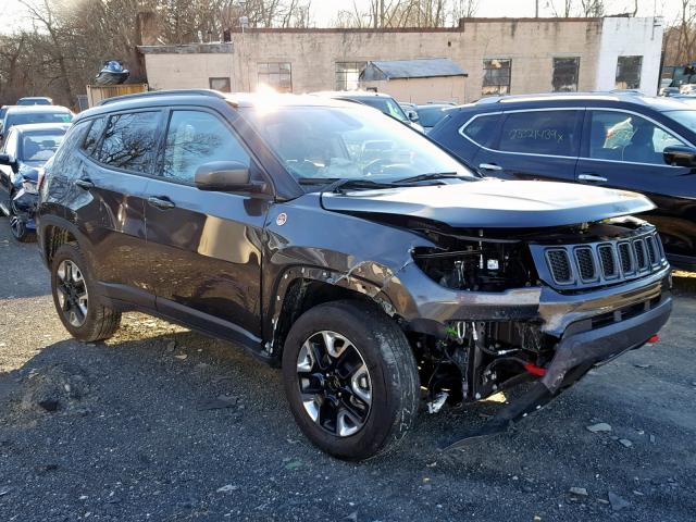 3C4NJDDB4JT307360 - 2018 JEEP COMPASS TR GRAY photo 1